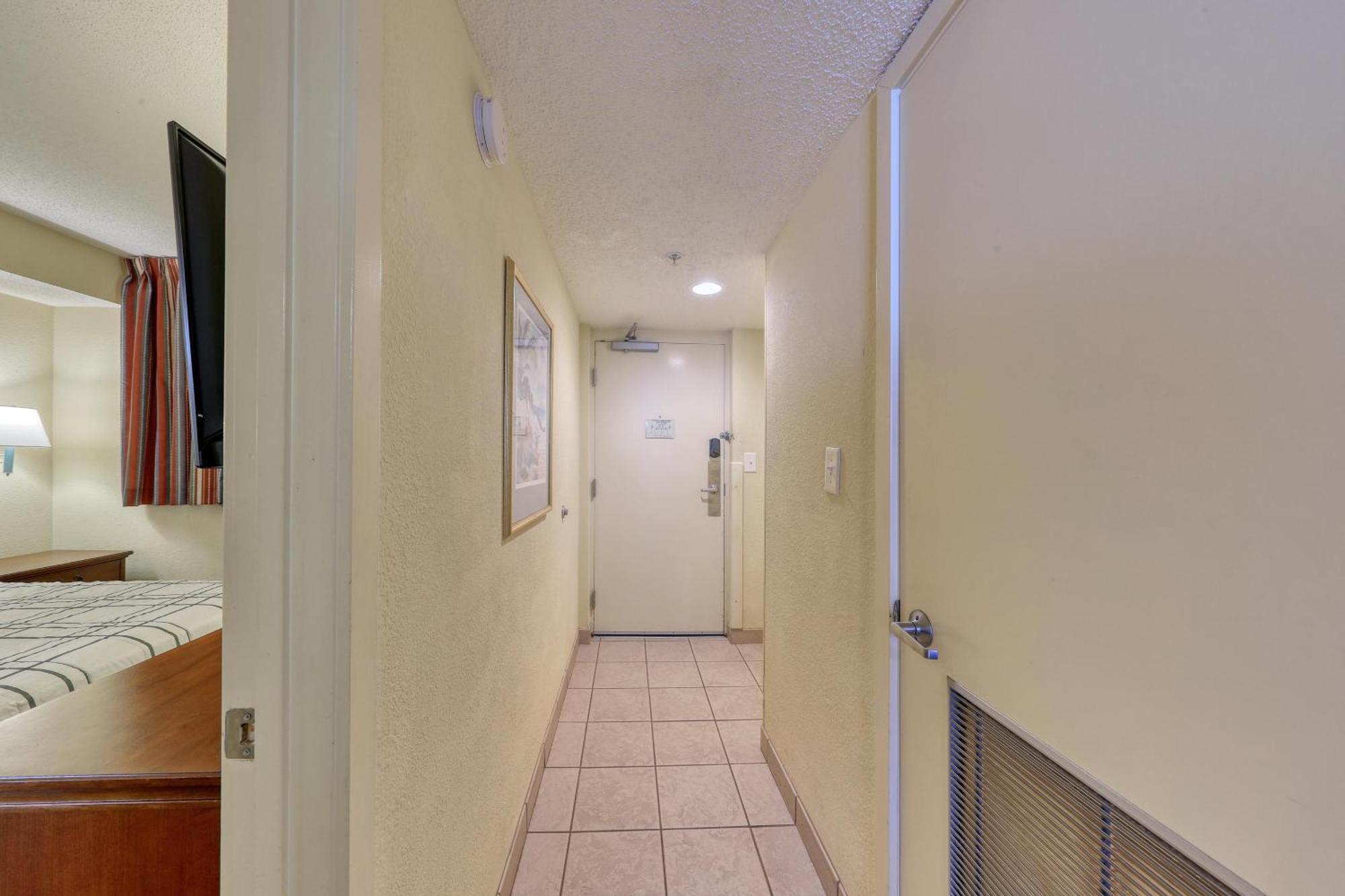 マートルビーチ 1604 N Ocean Blvd, 0703 - Ocean Front Sleeps 6ヴィラ エクステリア 写真